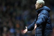 Huấn luyện viên Arsene Wenger của Arsenal