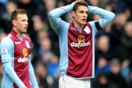 Ashley Westwood đã yêu cầu Aston Villa