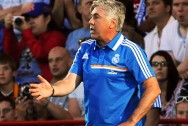 Huấn luyện viên Carlo Ancelotti của Real Madrid