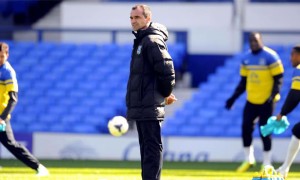 Huấn luyện viên Roberto Martinez của Everton