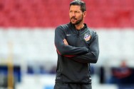 Huấn luyện viên Diego Simeone của Atletico Madrid