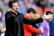 Huấn luyện viên Diego Simeone của Atletico Madrid