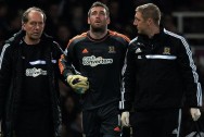 Thủ thành Allan McGregor của Hull City