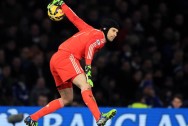 Chelsea-goalkeeper-Petr-Cech-2