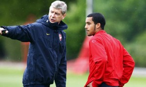 Theo-Walcott-and-Arsene-Wenger-Arsenal