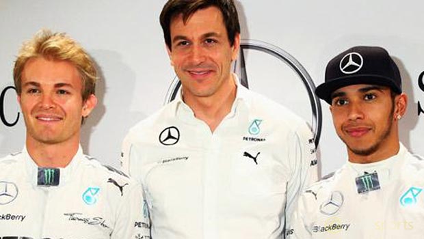 Mercedes-boss-Toto-Wolff-with-Lewis-Hamilton-and-Nico-Rosberg