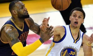 Cleveland-Cavaliers-v-Golden-State-Warriors-Game-2-NBA-Finals-Curry-and-Lebron