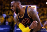 Cleveland-Cavaliers-v-Golden-State-Warriors-NBA-Finals-Lebron-James