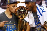 Golden-State-Warriors-Stephen-Curry-and-Andre-Iguodala-NBA-champions