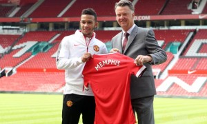 Memphis-Depay-and-Louis-Van-Gaal-Man-Utd