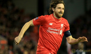 Keo-bong-da-Joe-Allen-eyeing-Euro-2016