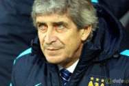 Keo-bong-da-Man-City-manager-Manuel-Pellegrini