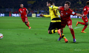 Keo-bong-da-Borussia-Dortmund-v-FC-Bayern-Munich-Joshua-Kimmich