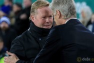 Ronald Koeman vui mừng sau khi Everton đánh bại Arsenal