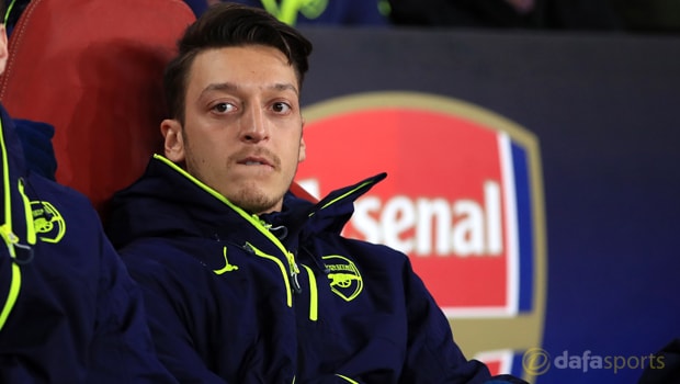 Mesut Ozil để ngỏ khả năng gia hạn hợp đồng với Arsenal