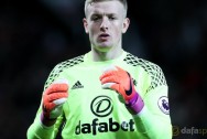 Jordan Pickford nên ở lại Sunderland để được ra sân thường xuyên