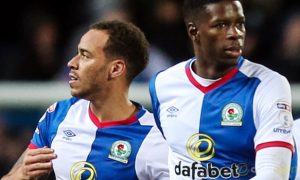 Elliott Bennett: Rovers tri ân người hâm một