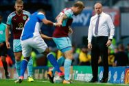 HLV Sean Dyche của Burnley mong muốn tăng cường chiều sâu đội hình