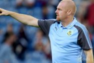 HLV Dyche vui mừng vì sự tiến bộ của Burnley