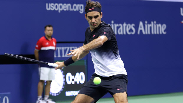 Roger Federer competes against Feliciano Lopez - US Open Tennis - Day Six - New York