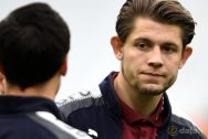 Cá cược Burnley: Hậu vệ James Tarkowski nhận được lời khen