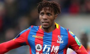 Roy Hodgson: Wilfried Zaha đối đầu với lịch thi đấu