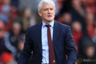 Mark Hughes của Southampton quyết đấu với đối thủ tại ngoại hạng anh