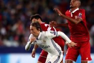 Croatia: Luka Modric giữ đôi chân của các đồng đội ở mặt đất