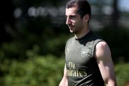 Arsenal: Sokratis muốn giành chiến thắng để tri ân Mkhitaryan