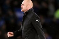 HLV Sean Dyche tiếp tục nắm quyền tại sân Turf Moor