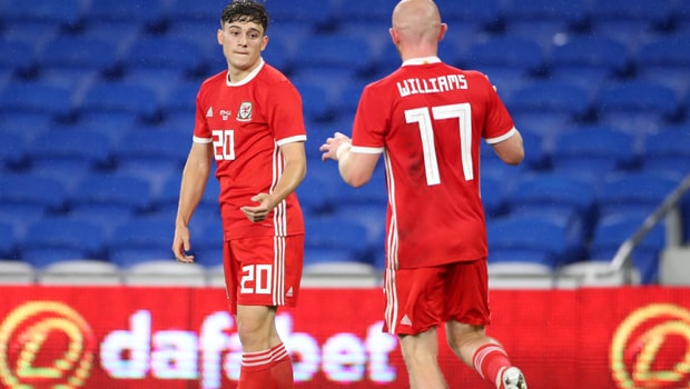 Daniel James ghi bàn giúp Wales thắng Belarus
