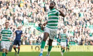 Celtic đánh bại Ross County trở lại ngôi đầu bảng