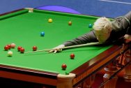 Neil Robertson để thua tay cơ Ian Burns vì lý do khó tin