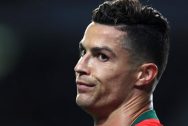 Ronaldo cán mốc 700 bàn trong sự nghiệp ở ngày Bồ Đào Nha thua Ukraina