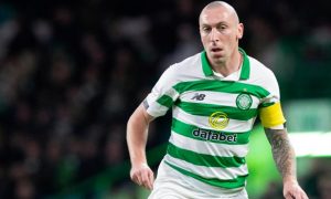 Neil Lennon không chắc về chấn thương của Scott Brown